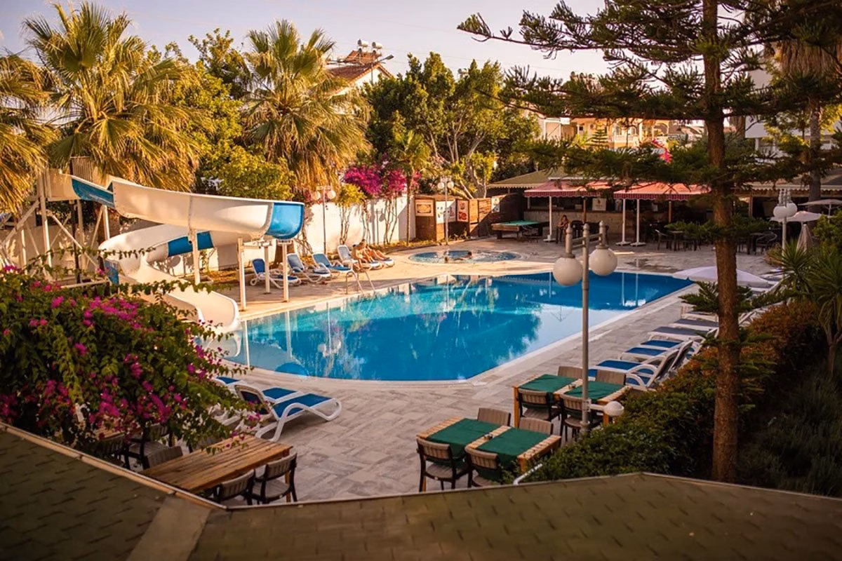 Akalia Suite Hotel & Spa