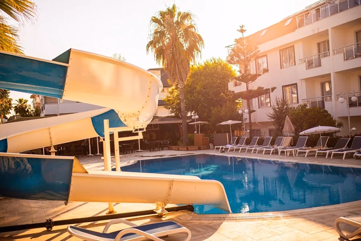 Akalia Suite Hotel & Spa