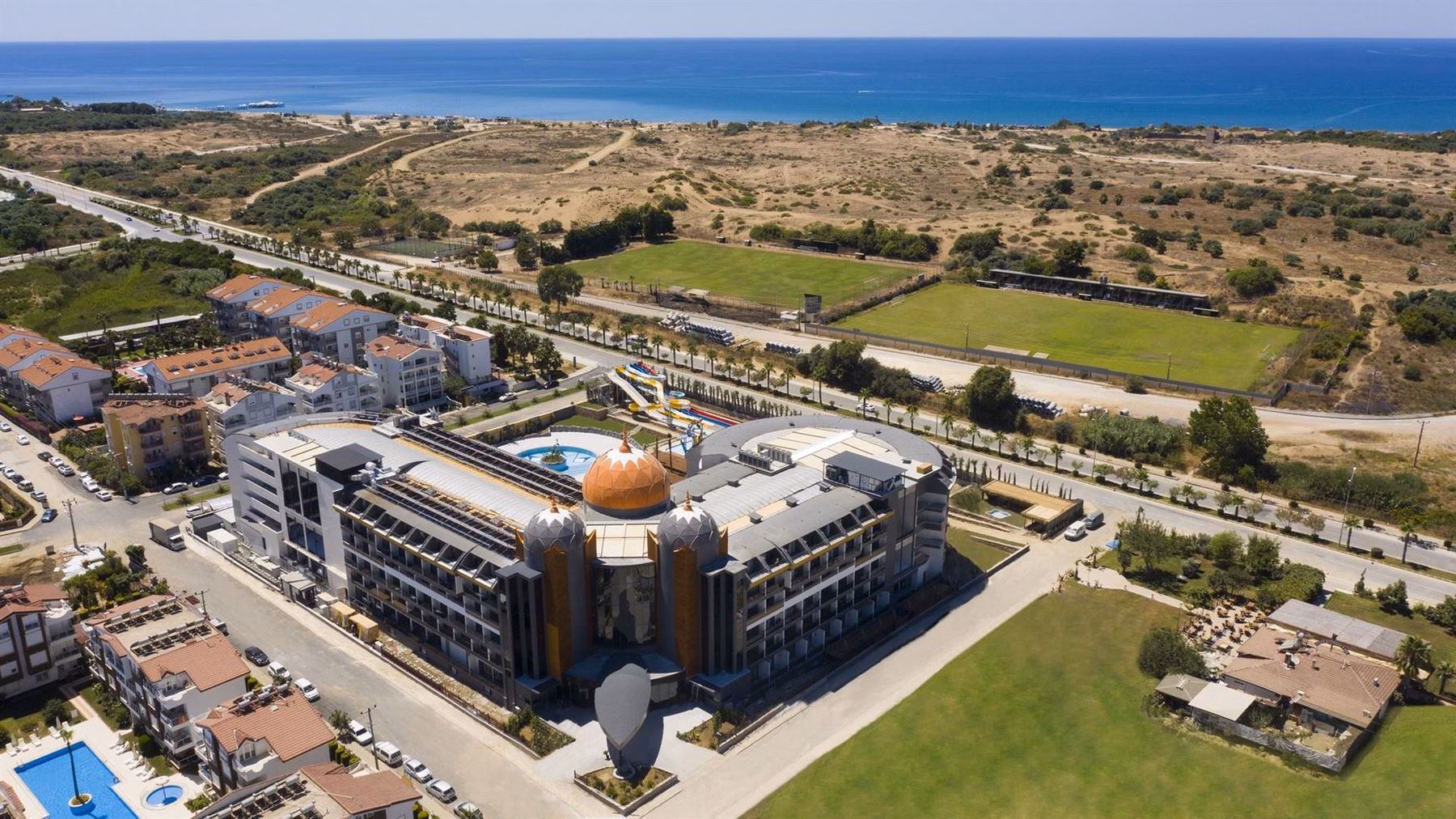 Arnor De Luxe Hotel