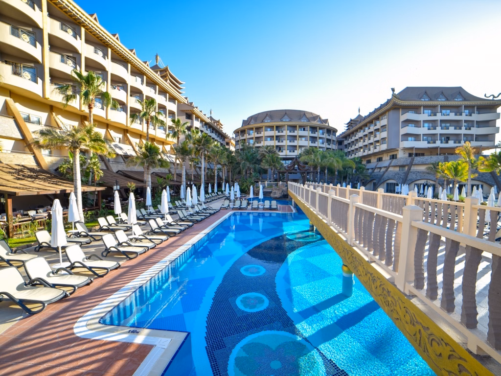 Royal Dragon Hotel