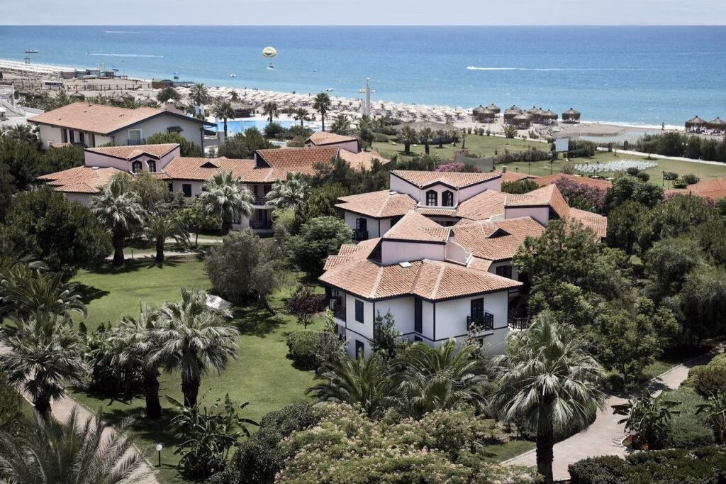 Sunrise Resort Hotel