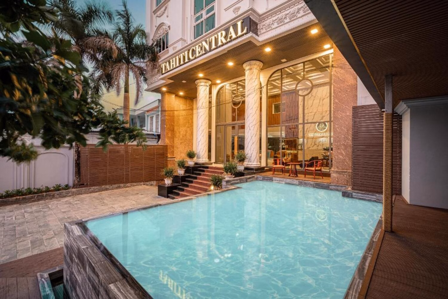 Tahiti Central Hotel