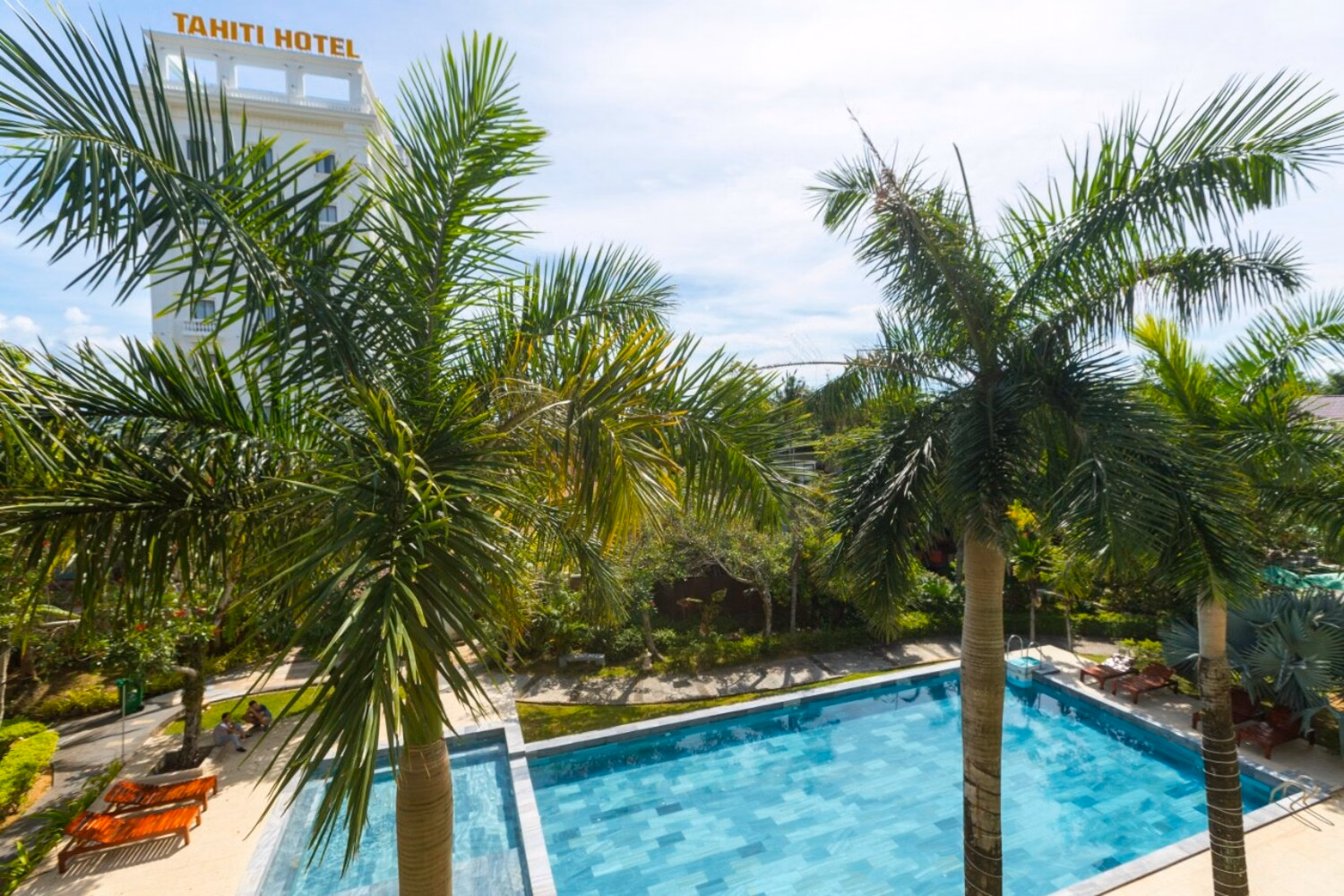 The Tahiti Beach Hotel
