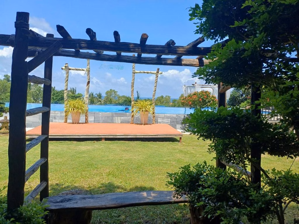 Tom Hill Boutique Resort & Spa