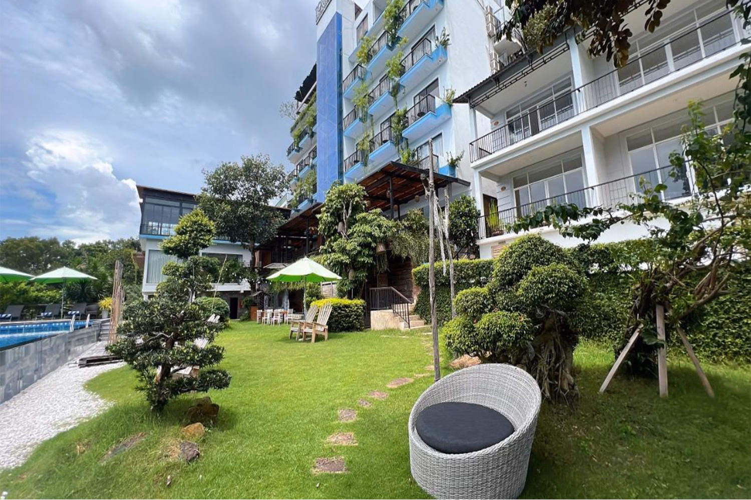 Tom Hill Boutique Resort & Spa