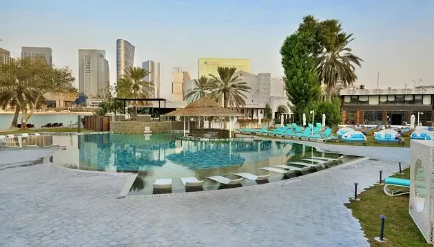 Prabangus poilsis Dubajuje: nerkite į atostogų svaigulį 5★ viešbutyje Le Meridien Abu Dhabi