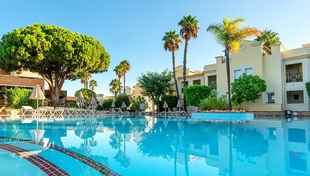 Rudenį pasitikite Algarvėje: atostogos 4★ viešbutyje Adriana Beach Club Resort su viskas įskaičiuota