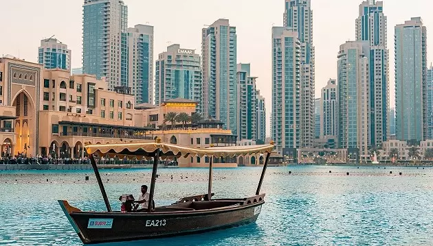 Jungtinis poilsio turas: ilsėkitės Dubajuje ir Ras Al Chaimoje vienos kelionės metu su pusryčiais