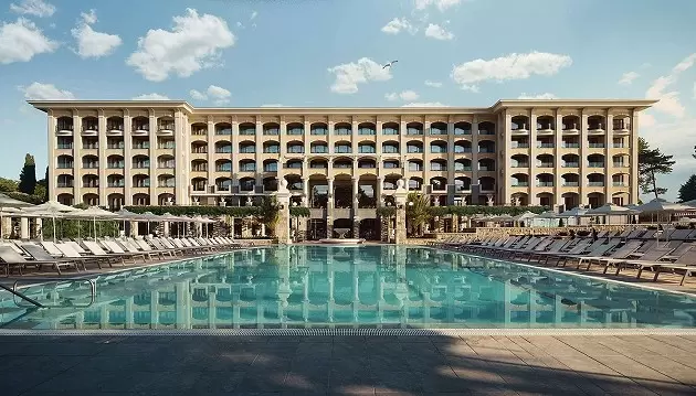 Nerūpestingos atostogos Auksinėse Smiltyse: 5★ Astor Garden viešbutis su ultra VISKAS ĮSKAIČIUOTA