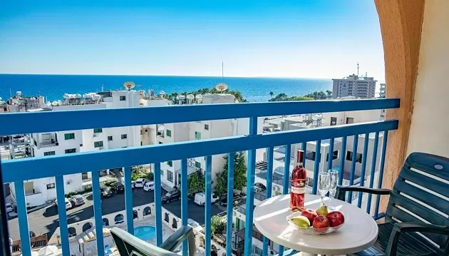 Atpalaiduojančios atostogos Kipre: apsistokite 3★ viešbutyje Navarria Blue