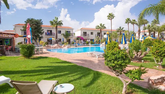 Atpalaiduojanti viešnagė Kipre: ilsėkitės 3★ apartamentų viešbutyje Loutsiana Hotel Apartments