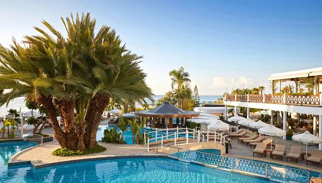 Nors ir trumpas, bet dėmesio vertas poilsis Kipre: atostogaukite 4★ viešbutyje Mediterranean Beach