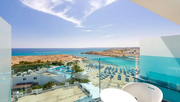 Idealus pabėgimas į Kiprą: atgaukite jėgas puikiame 3★ viešbutyje Tasia Maris Sands