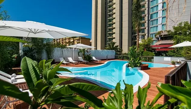 Itališkos atostogos žavingame Baryje: ilsėkitės 4★ viešbutyje Hi Hotel Bari