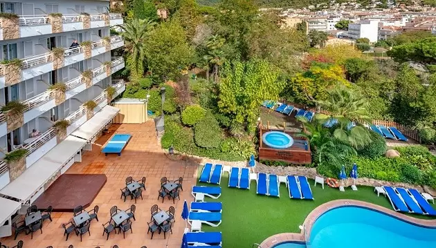 Poilsinė kelionė į Ispaniją: ilsėkitės sodų apsuptyje 3★ viešbutyje Ght Neptuno