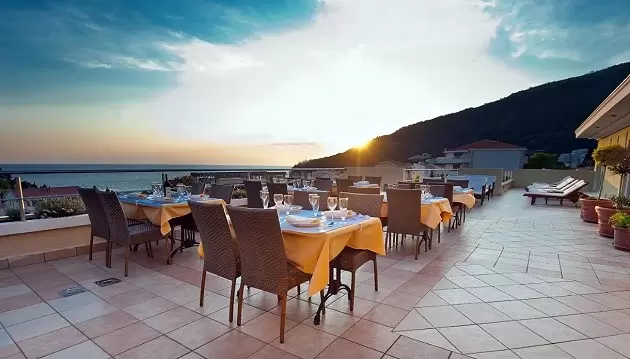Juodkalnija: atostogos 3★ viešbutyje Hotel WGrand su nuostabiais vaizdais
