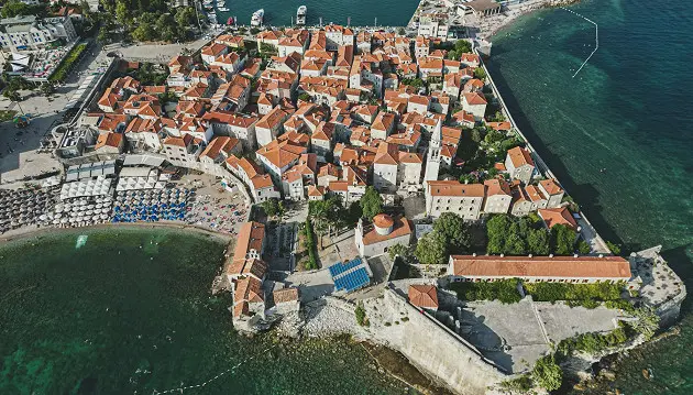 Poilsio atostogos Juodkalnijoje: apsistokite miesto viešbutyje 3★ Pension Anita