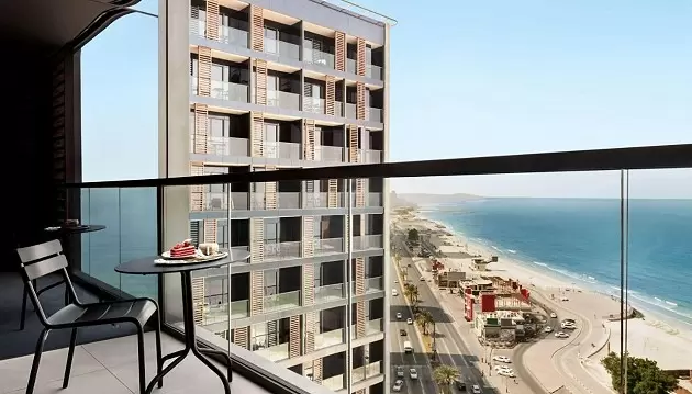 Poilsinė kelionė į Jungtinius Arabų Emyratus: atostogaukite 4★ viešbutyje Wyndham Garden Ajman Corniche