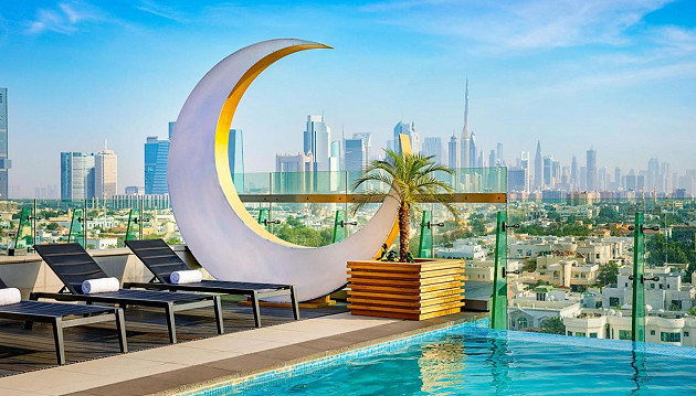Jaukios ir nepriekaištingos atostogos Dubajuje: poilsis 4★ viešbutyje Aloft Al Mina