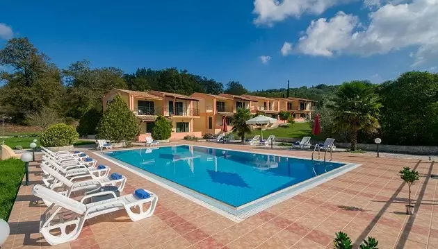 Įsimintinos atostogos Korfu saloje: apsistokite 3★ viešbutyje Rivendell Apartments