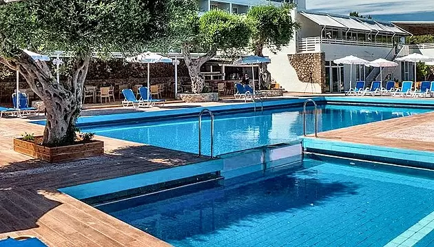 Nepretenzingas poilsis Korfu saloje: atostogos 4★ viešbutyje Golden Alexandros su viskas įskaičiuota