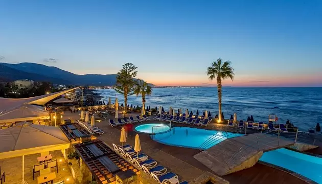 Saulėtos ir lėtos atostogos Kretoje: 4★ Dessole Malia Beach viešbutis su viskas įskaičiuota