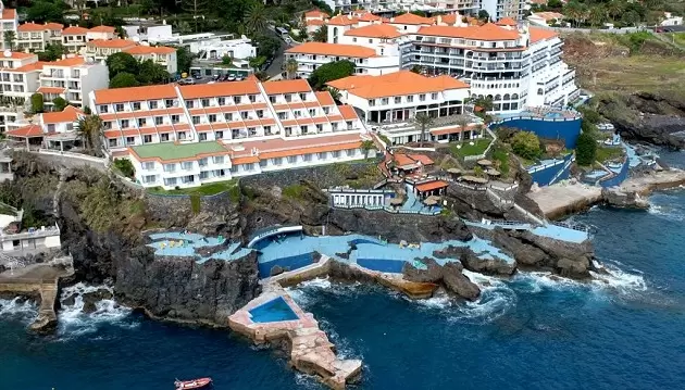 Madeira ir saulėtos atostogos prie vandenyno: ilsėkitės 4★ viešbutyje Rocamar