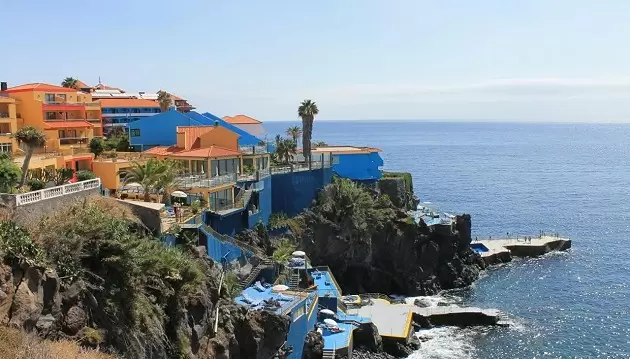 Madeiros grožis ir nuostabus poilsis ant Vandenyno kranto: 4★ Cais da Oliveira viešbutis