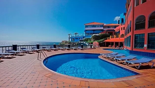 Keliaukite atostogų į Madeirą: poilsis 4★ Royal Orchid viešbutyje