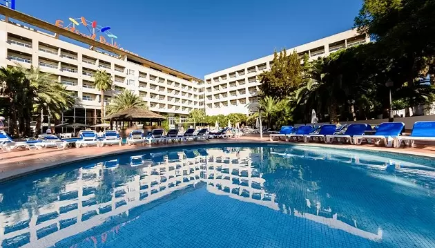 Įspūdingos atostogos Ispanijoje: atsipalaiduokite 4★ viešbutyje Estival Park Kosta Doradoje