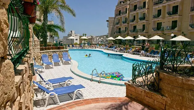 Atostogaukite Maltoje ir grožėkitės salos įžimybėmis: poilsis 3★ viešbutyje Porto Azzurro Aparthotel