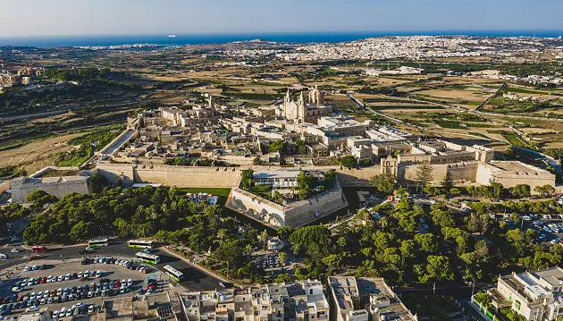 Atradimų kelionė Maltos saloje: aplankykite žymiausias vietas ir apsigyvenkite 3★ viešbutyje ibis Styles ST Pauls Bay Malta