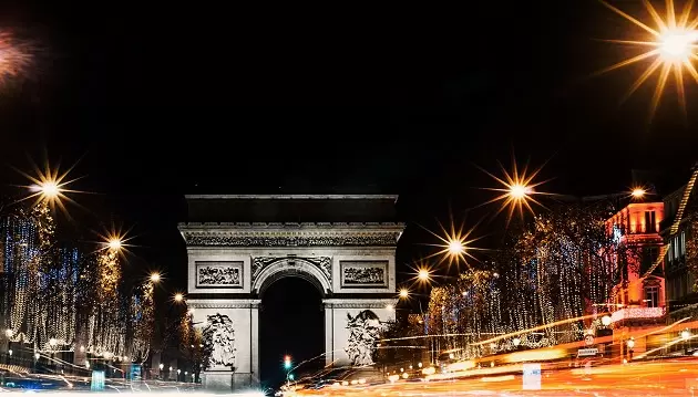 Sutikite Naujus metus meilės sostinėje - Paryžiuje: apsistokite 3★ viešbutyje ibis Paris 17 Clichy-Batignolles