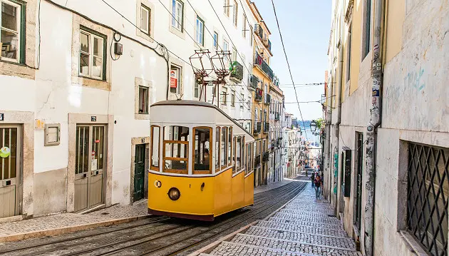 Naujiena - tiesioginės kelionės į Lisaboną! Nuostabioji Portugalijos sostinė ir viešnagė 3★ viešbutyje Inn Bairro Alto