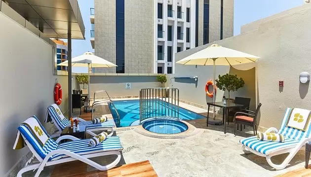 Jaukus ir kokybiškas poilsis Dubajuje: ilsėkitės 3★ viešbutyje Rose Plaza Al Barsha