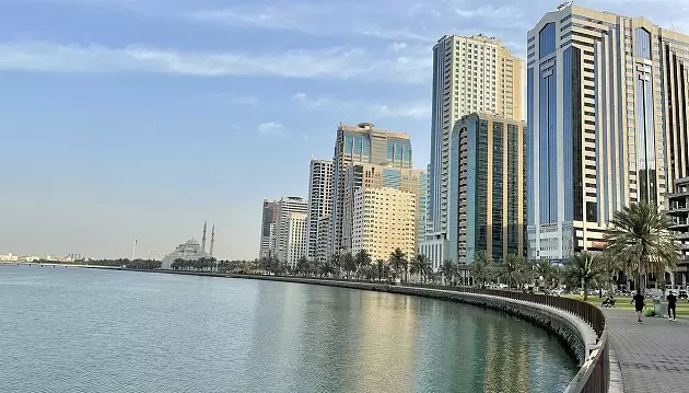 Nuotykiai saulės numylėtame Dubajuje: apsistokite 4★ viešbutyje Red Castle Hotel