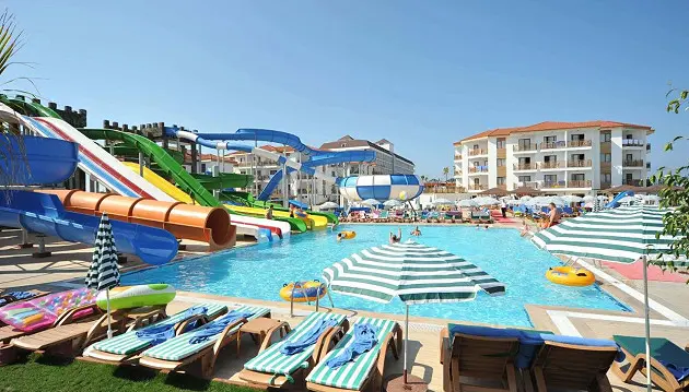 Nuotaikingos atostogos Turkijoje: pramogaukite ir ilsėkitės 5★ viešbutyje Eftalia Aqua Resort Hotel