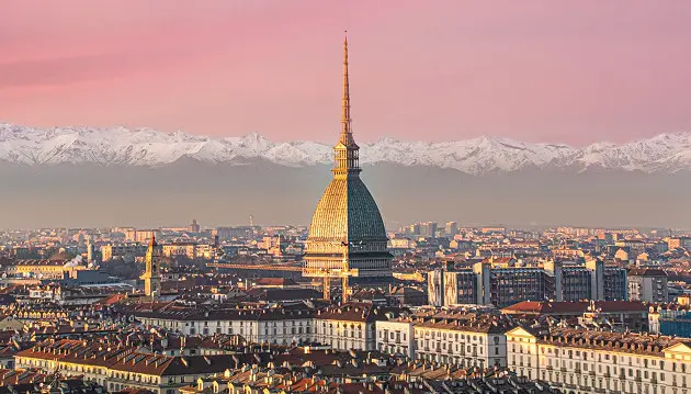 Aplankykite Turiną: gražus Italijos miestas ir viešnagė 3★ viešbutyje B&B Hotel Torino